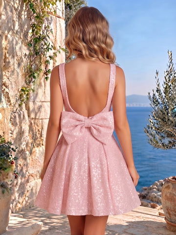 Sequins A Line Square Neck Sleeveless Short Homecoming Dresses with Bow