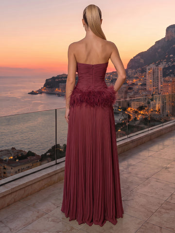 Burgundy Wedding Guest Dresses Long Strapless Ruffle Feather Pleated A Line Long Evening Party Gowns