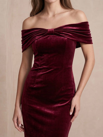 Burgundy Sheath Ankle Length Velvet Wedding Guest Dresses Off Shoulder Formal Dresses