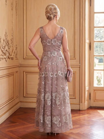 Tulle A Line Scoop Neck Sleeveless Long Mother of the Bride Dresses