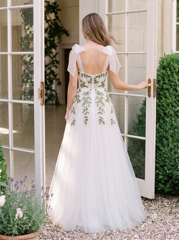 Leaf Embroidered Tulle Prom Dresses Long Sweetheart A Line