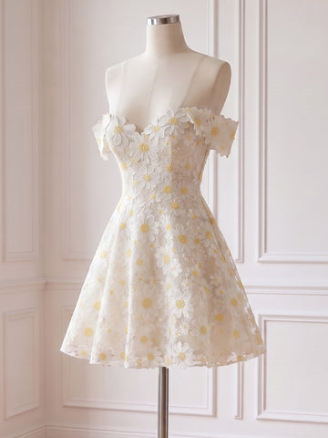 3D Floral Applique Mini Prom Dresses Off Shoulder Tiered Ruffle A Line