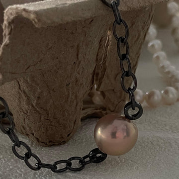 Black Metal Chain Bead Bracelets with Single Glossy Champagne Pearl Minimalist